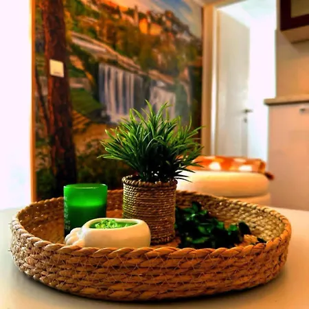 Eden Apartment *